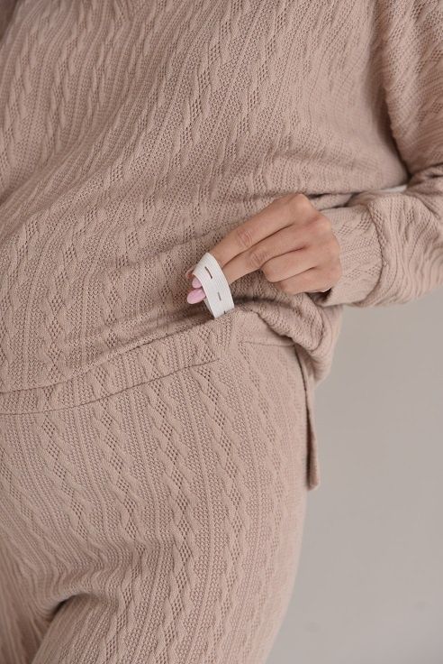 КОСТЮМ ДЛЯ ВАГІТНИХ 2303(2184) 1646 З ТРИКОТАЖУ КОСИЧКА БЕЖЕВИЙ 40738157765666 фото